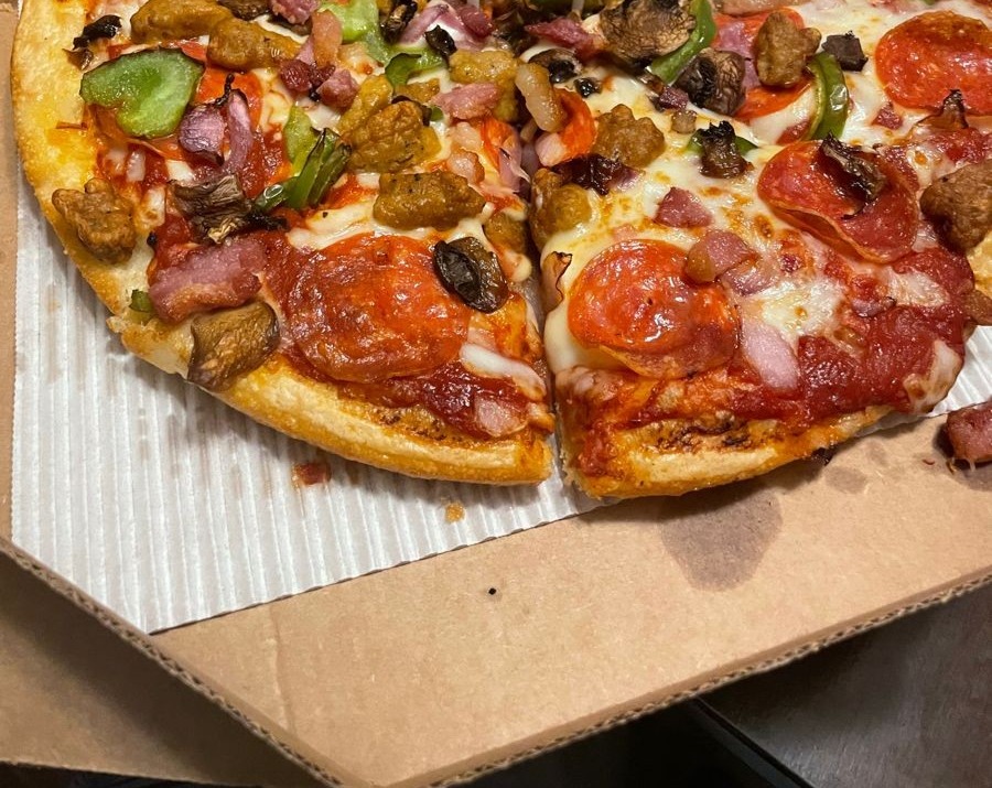 Easy Quick Homemade Family Pizza Recipe suggested serving